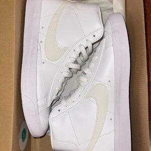 Women’s Nike Blazer Mid ‘77
